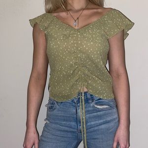 Mustard Seed brand green ruffle top 🍀🍀💚🥰